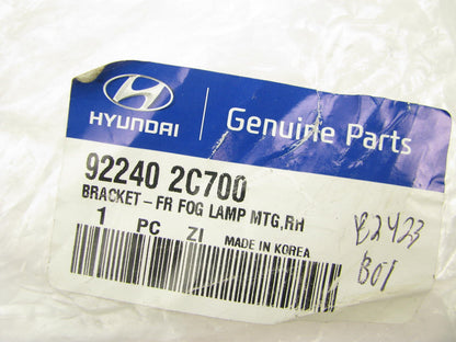 New Genuine FRONT RIGHT Fog Light Lamp Bracket OEM For 07-08 Tiburon 922402C700