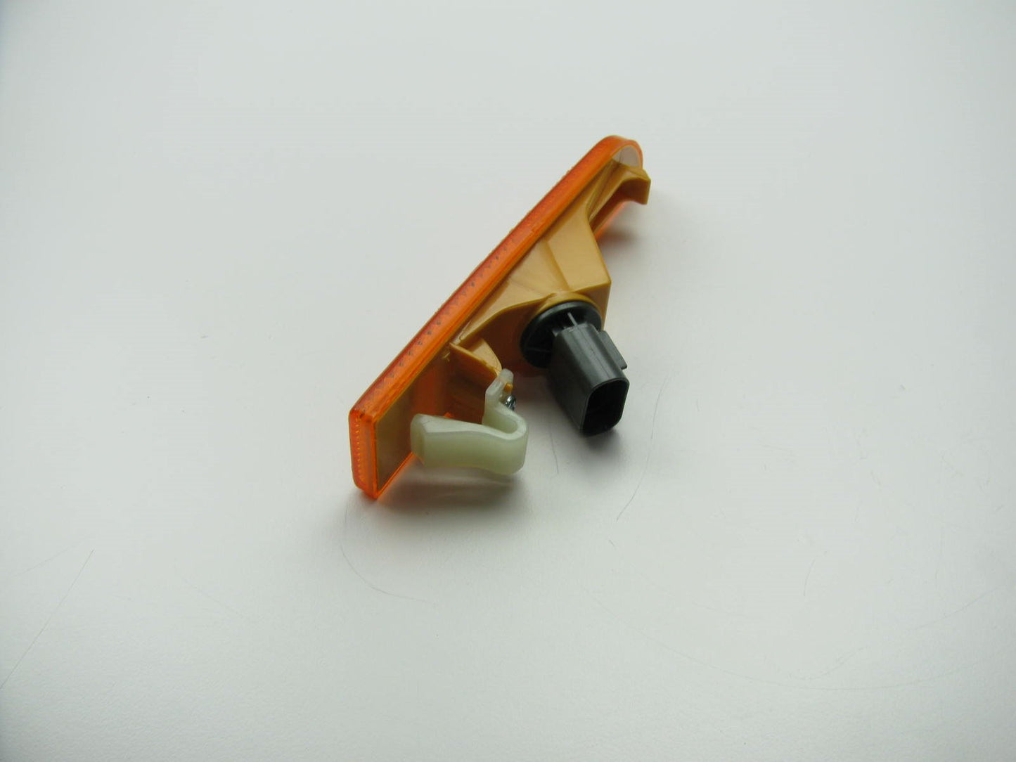 New OEM Side Marker Light Lamp Left Driver For 2002-05 Hyundai Sonata 923033D000
