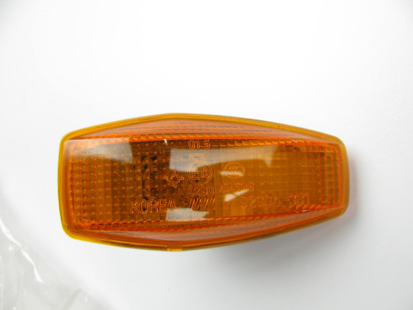 NEW - OEM Front Side Marker Right Passenger For 2002-05 Hyundai XG350