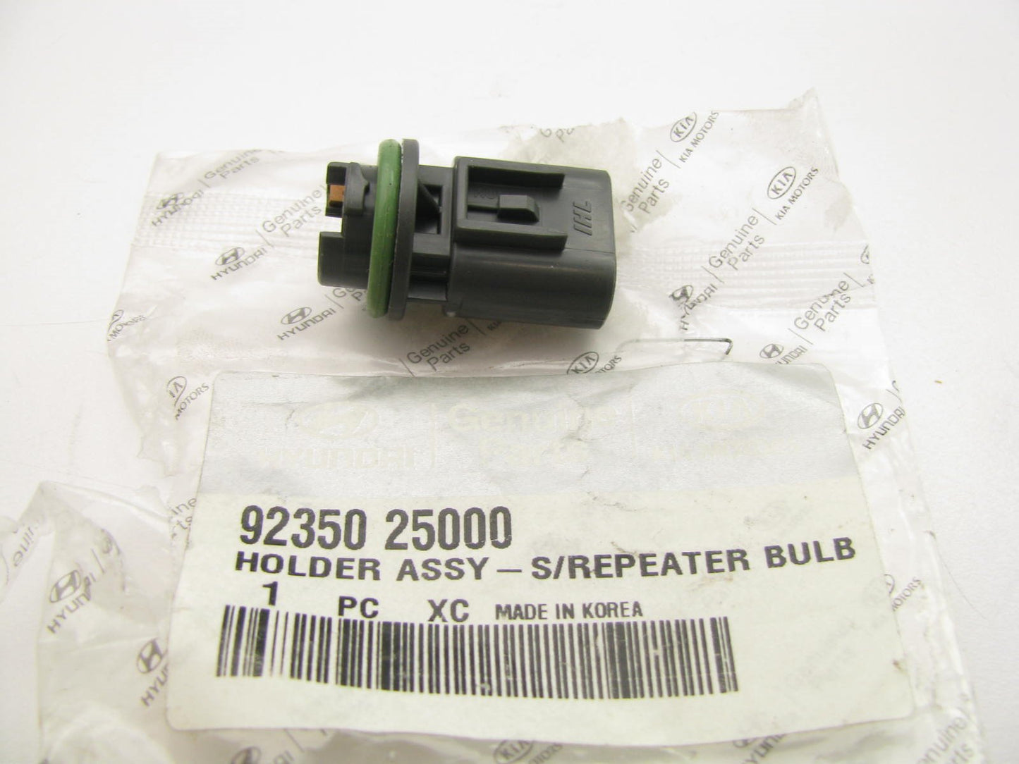 Front Side Marker Lamp Light Bulb Socket Holder OEM For 01-06 Elantra 9235025000