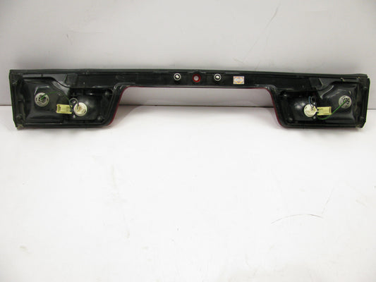 NEW 92405-34050 TRUNK LID MOUNT Tail Light Lamp OEM For 1995-96 Hyundai Sonata