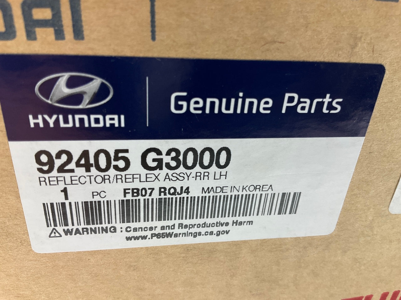 NEW Rear Bumper, Left Drivers Side Reflector OEM For 18-20 Elantra GT 92405G3000
