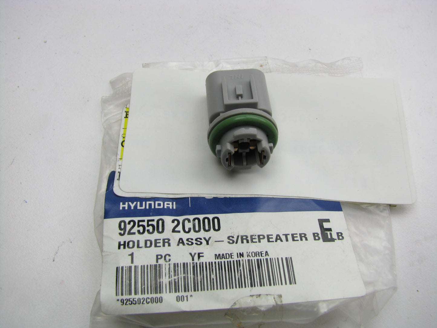 NEW - OEM 925502C000 Turn Signal Light Lamp Bulb Socket Holder For Hyundai