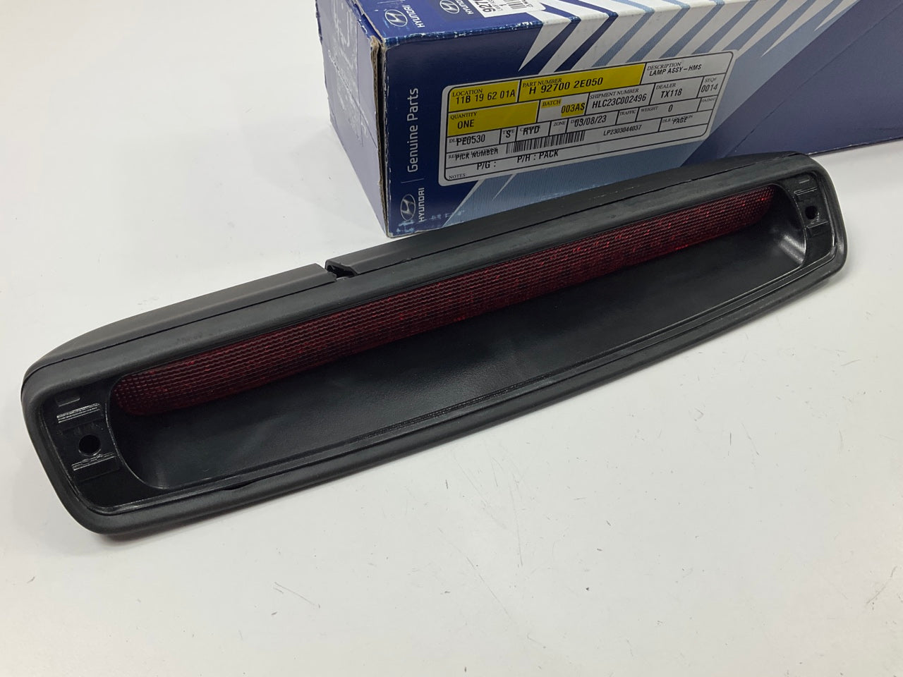 NEW 3rd Center Brake Tail Light Lamp OEM For 04-09 Hyundai Tucson 927002E050