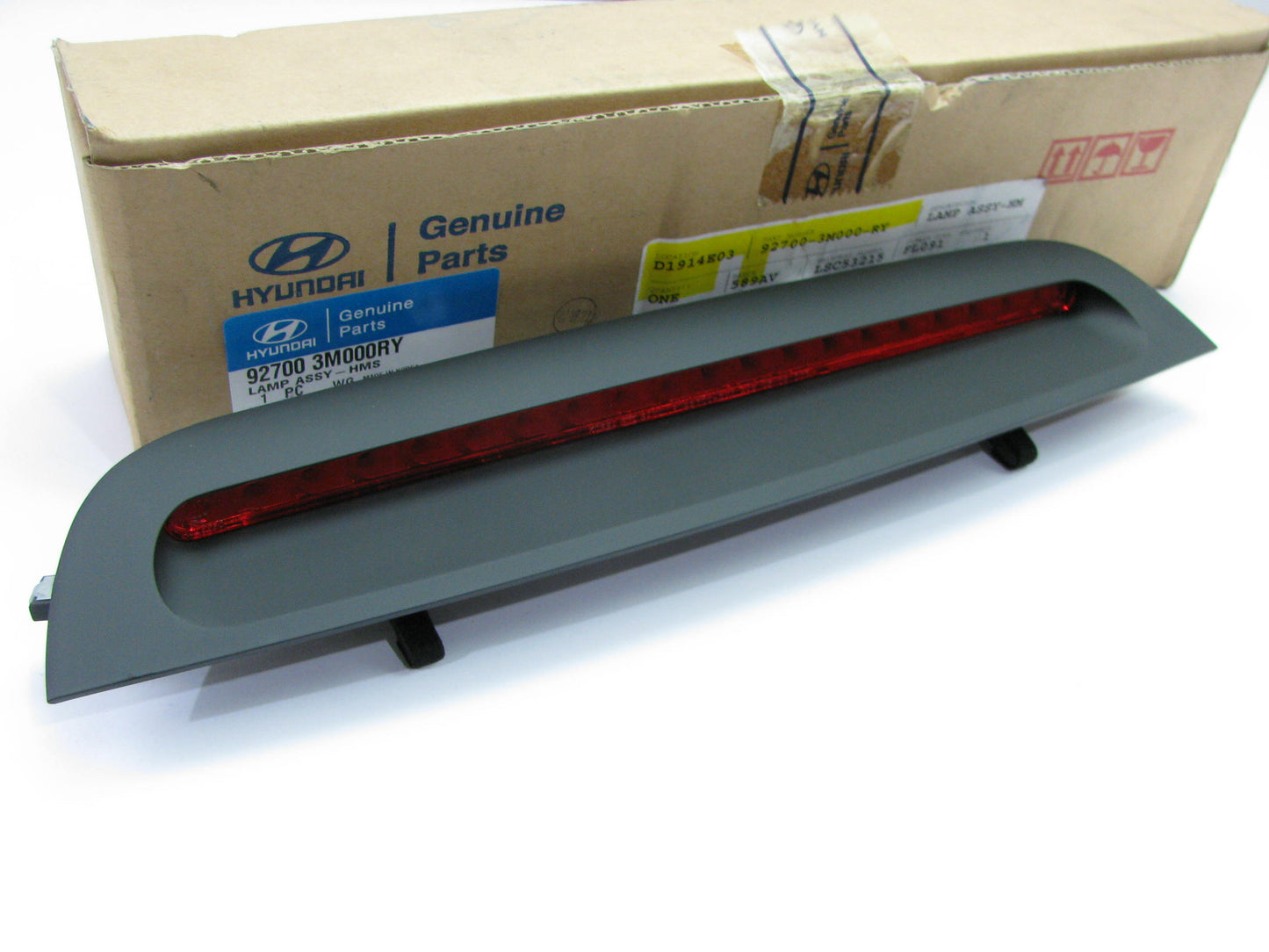 High Mount 3rd Center Brake Tail Light Lamp OEM For 11-14 Genesis 927003M000RY