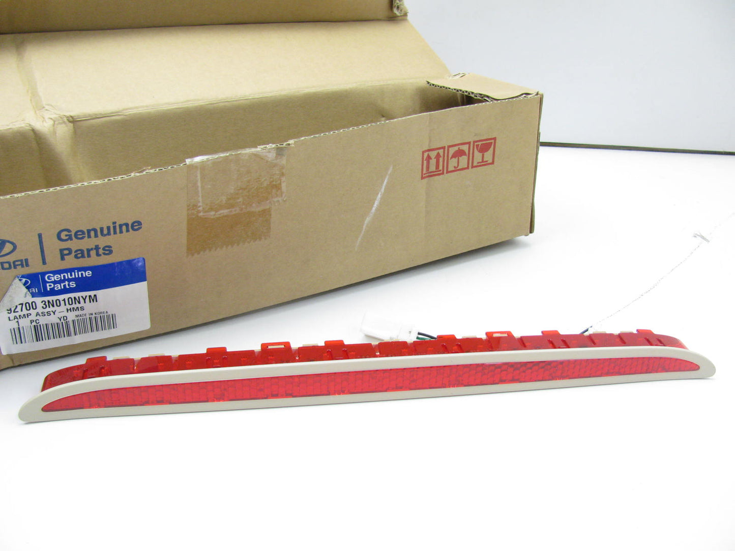 NEW OEM 927003N010N High Mount 3rd Brake Light Lamp For 2014-2016 Hyundai Equus
