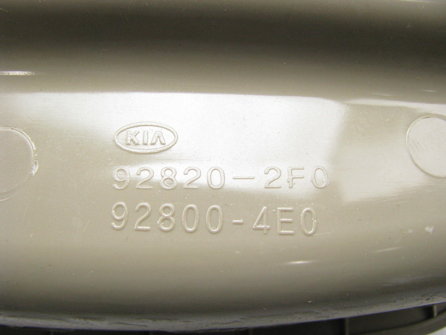 NEW - OEM 928702D000ZR Map Light Assembly For 2001-2006 Hyundai Elantra