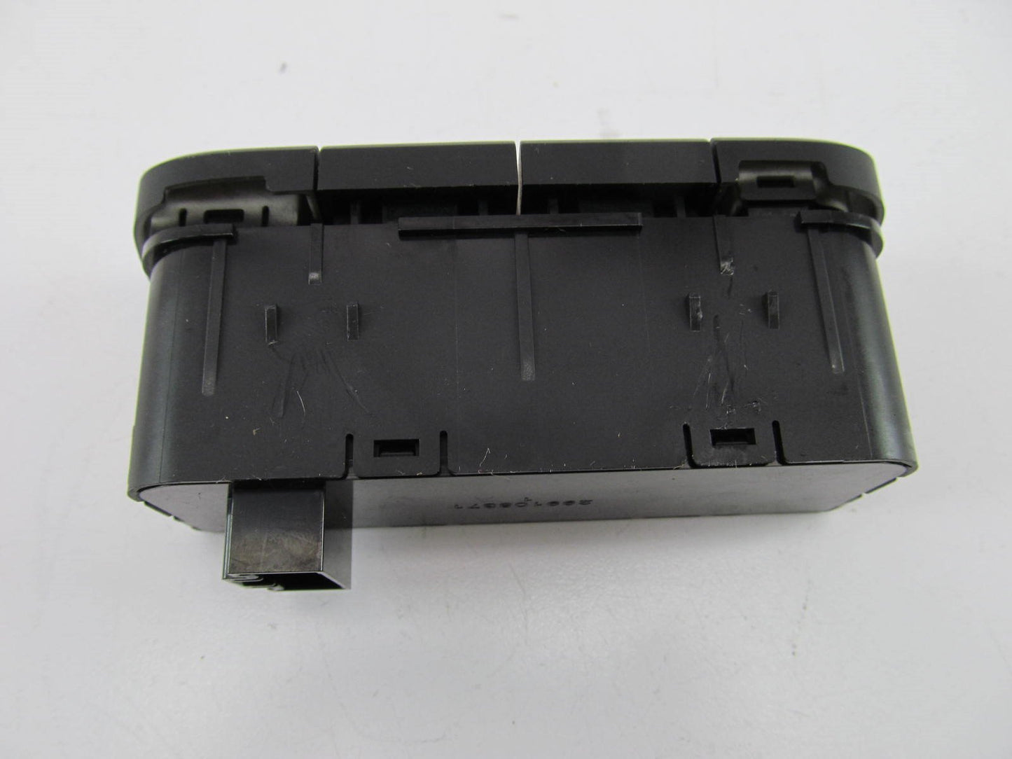 NEW - OEM 933002V3804X Rheostat Park Assist Switch For 12-15 Hyundai Veloster