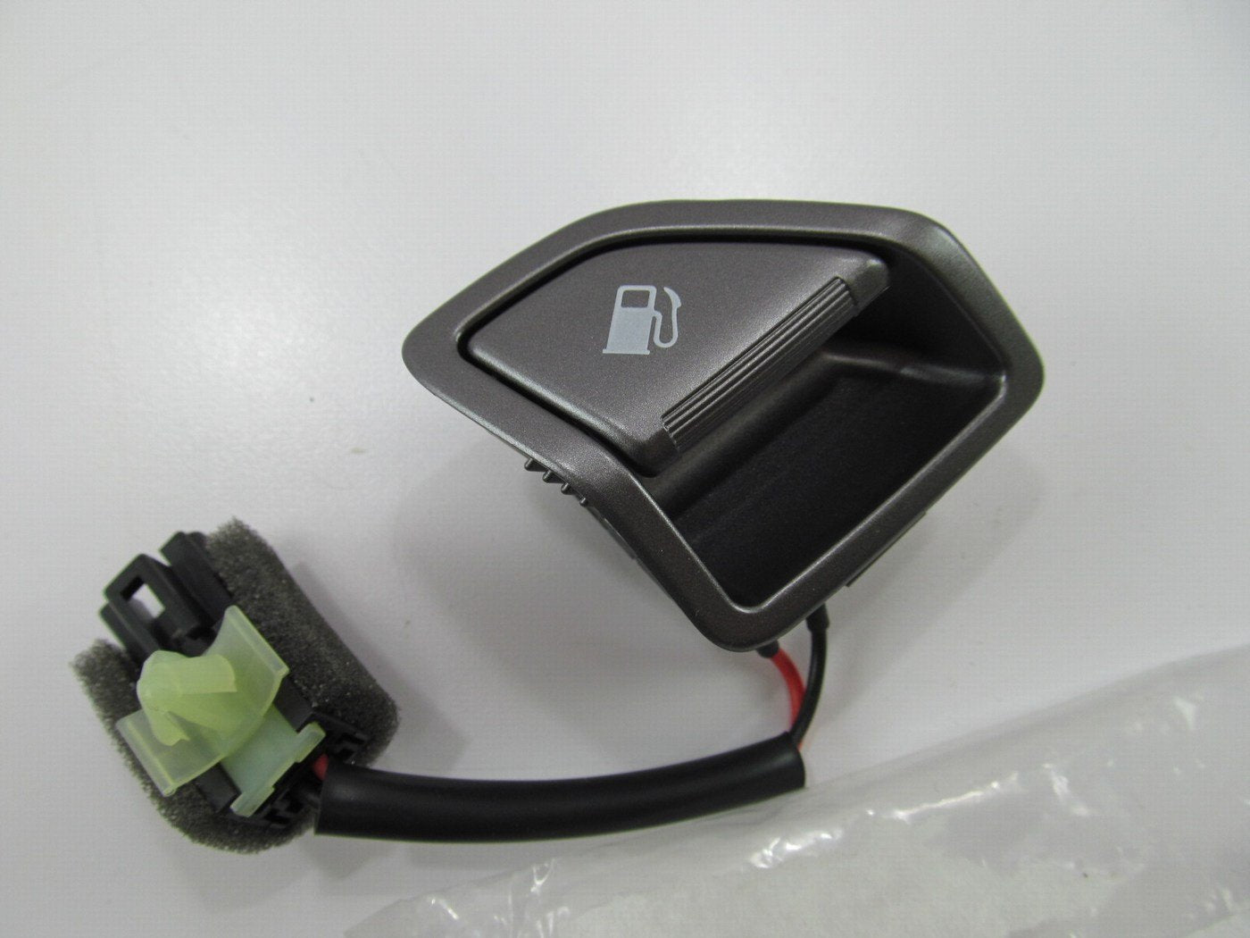 Fuel Filler Door Release Switch OEM For 2013-2016 Hyundai Santa Fe 935552W000RJ5