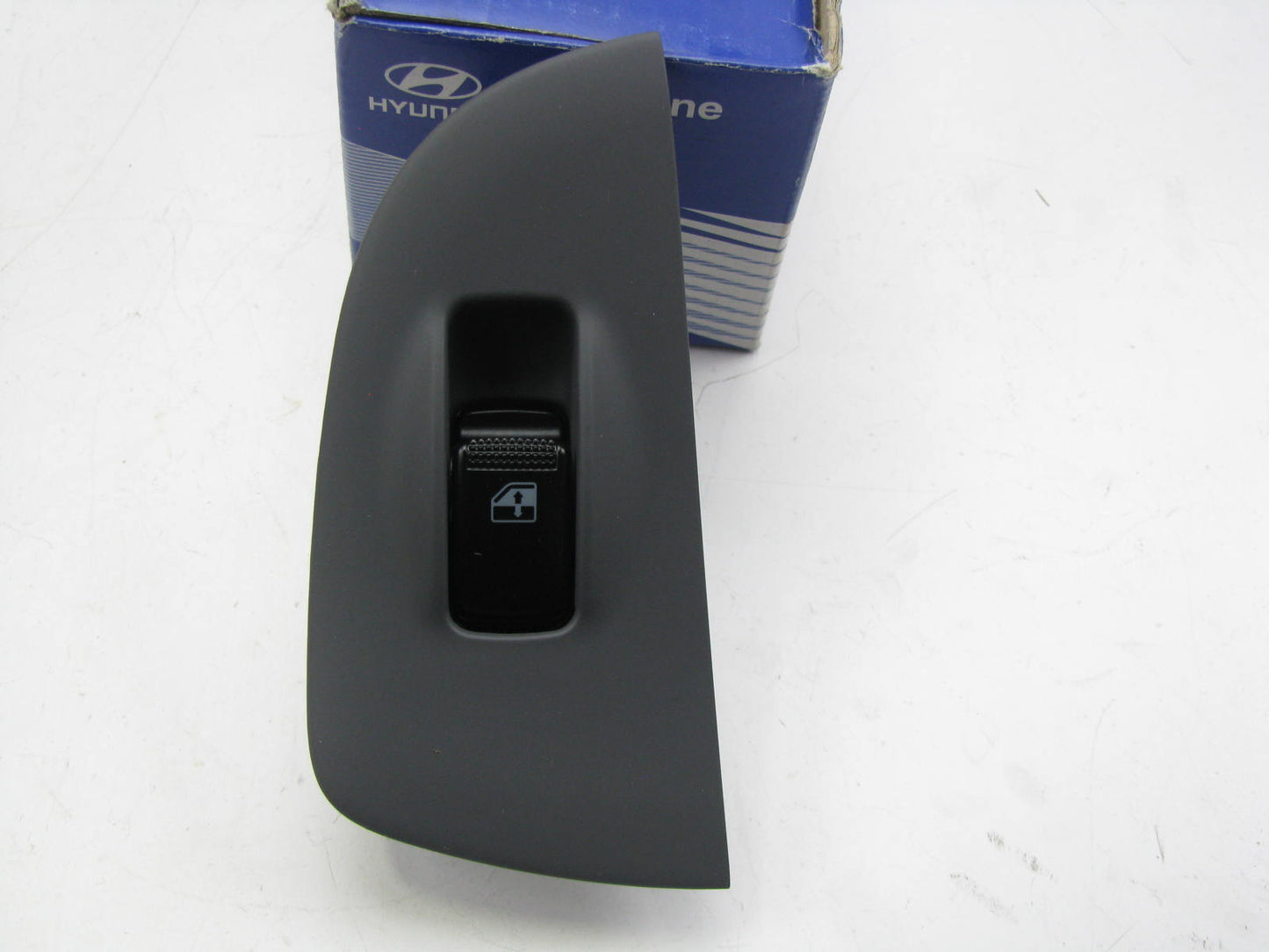NEW - OEM 935802D100OH Rear Right Power Window Switch For 00-03 Hyundai Elantra