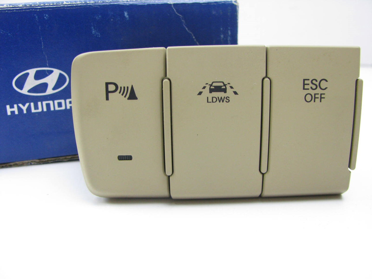 New Park Warning Lane Change Assist Traction Control Switch OEM For Hyundai