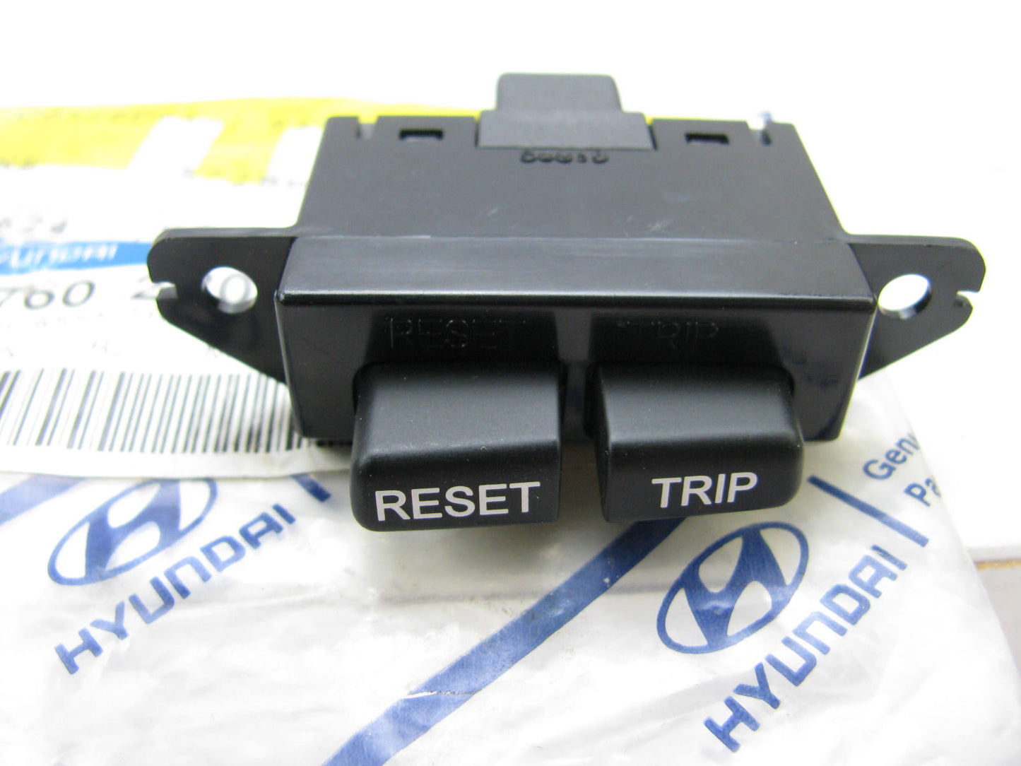 NEW GENUINE Reset / Trip Switch OEM For 2010-2012 Hyundai Santa Fe 937602B000