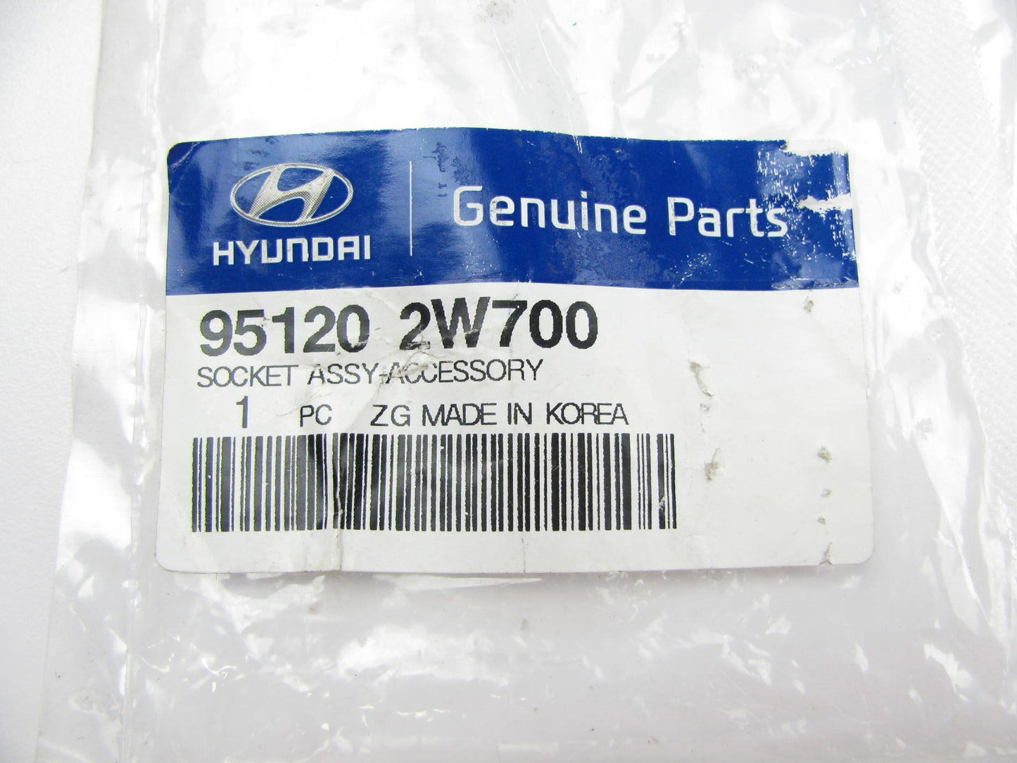 NEW - OEM 951202W700 12V Center Console Power Outlet For 2014-15 Hyundai Elantra