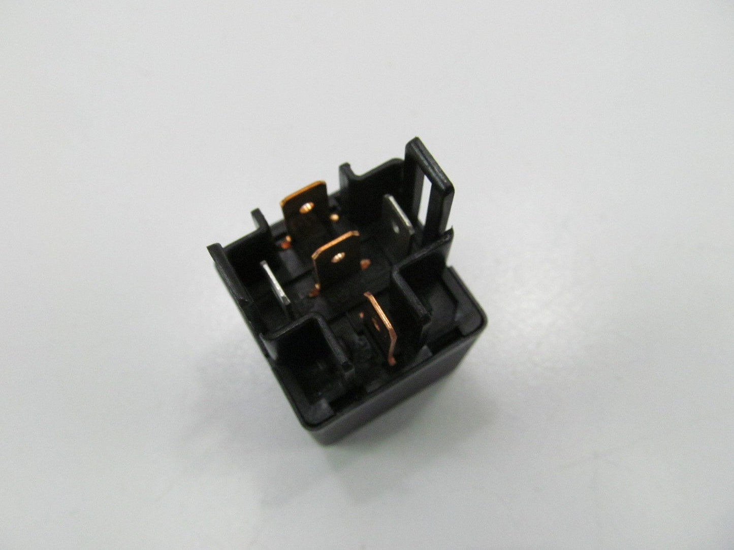 NEW GENUINE Anti-Theft Relay OEM For Hyundai 9522538100