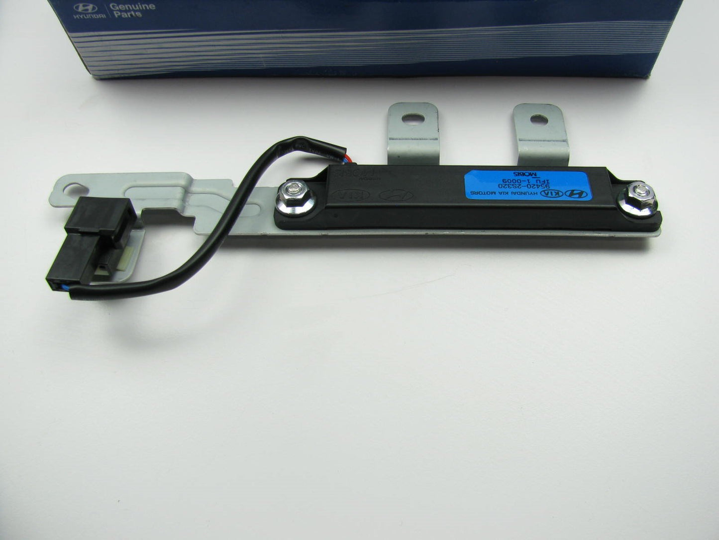 NEW - OEM GENUINE Keyless Entry Smartkey Antenna For 2014-2015 Hyundai Tucson