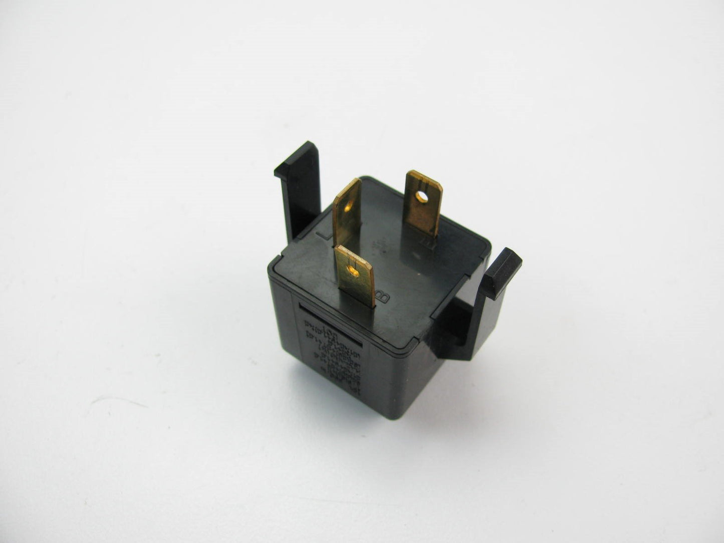 NEW GENUINE Hazard Warning Flasher Relay OEM For Hyundai 955501E000