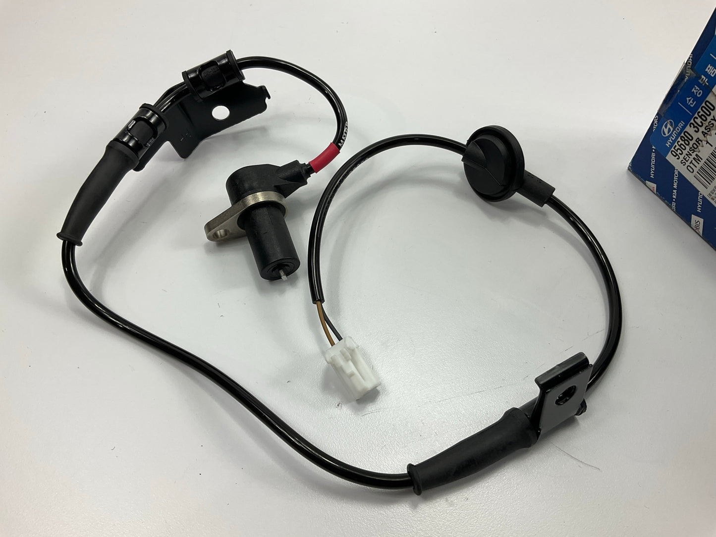NEW - OEM 956803C600 Rear Right ABS Wheel Speed Sensor For Hyundai