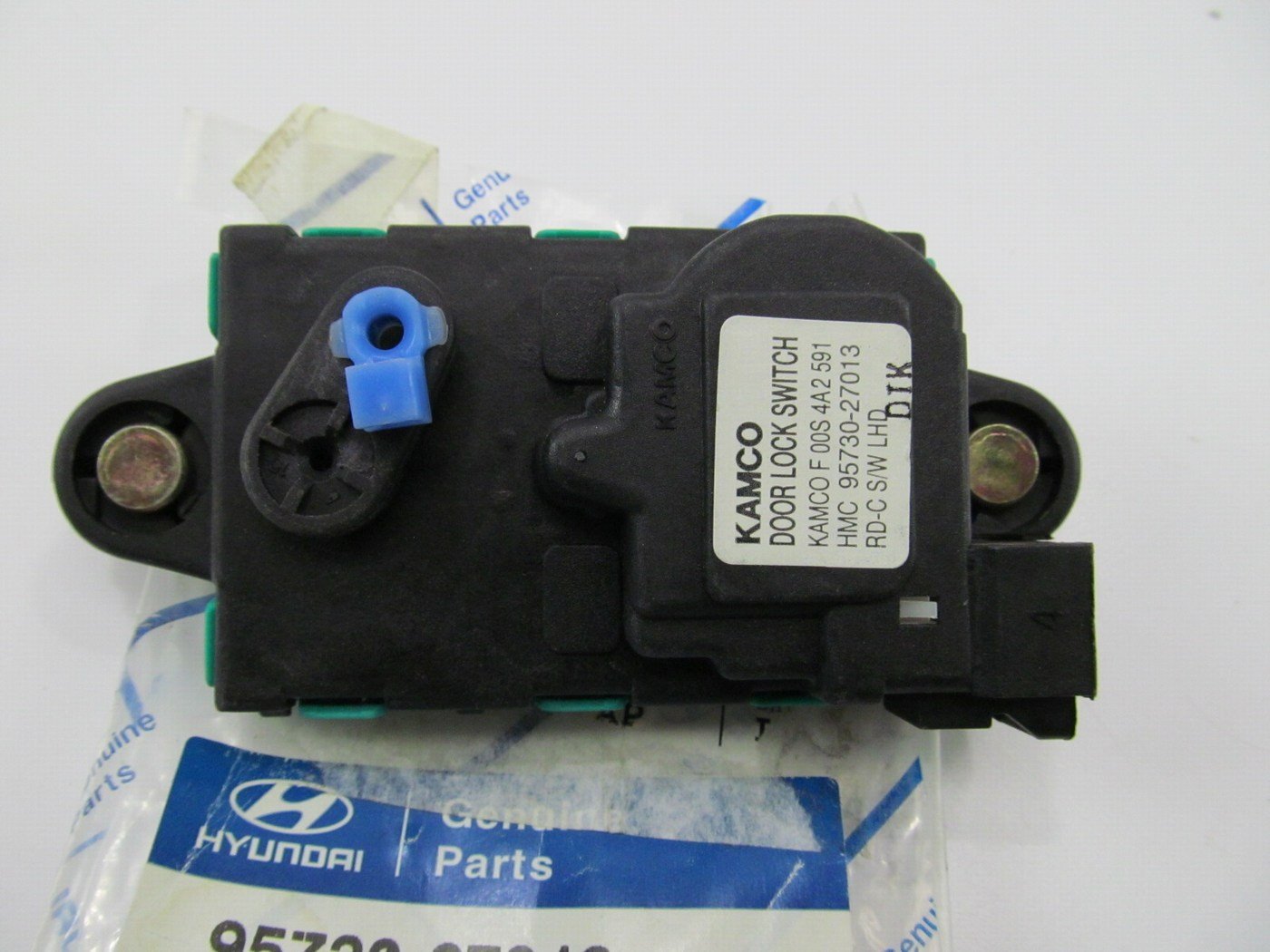 NEW - OEM 9573027013 FRONT LEFT Door Lock Actuator For 2000-01 Hyundai Tiburon