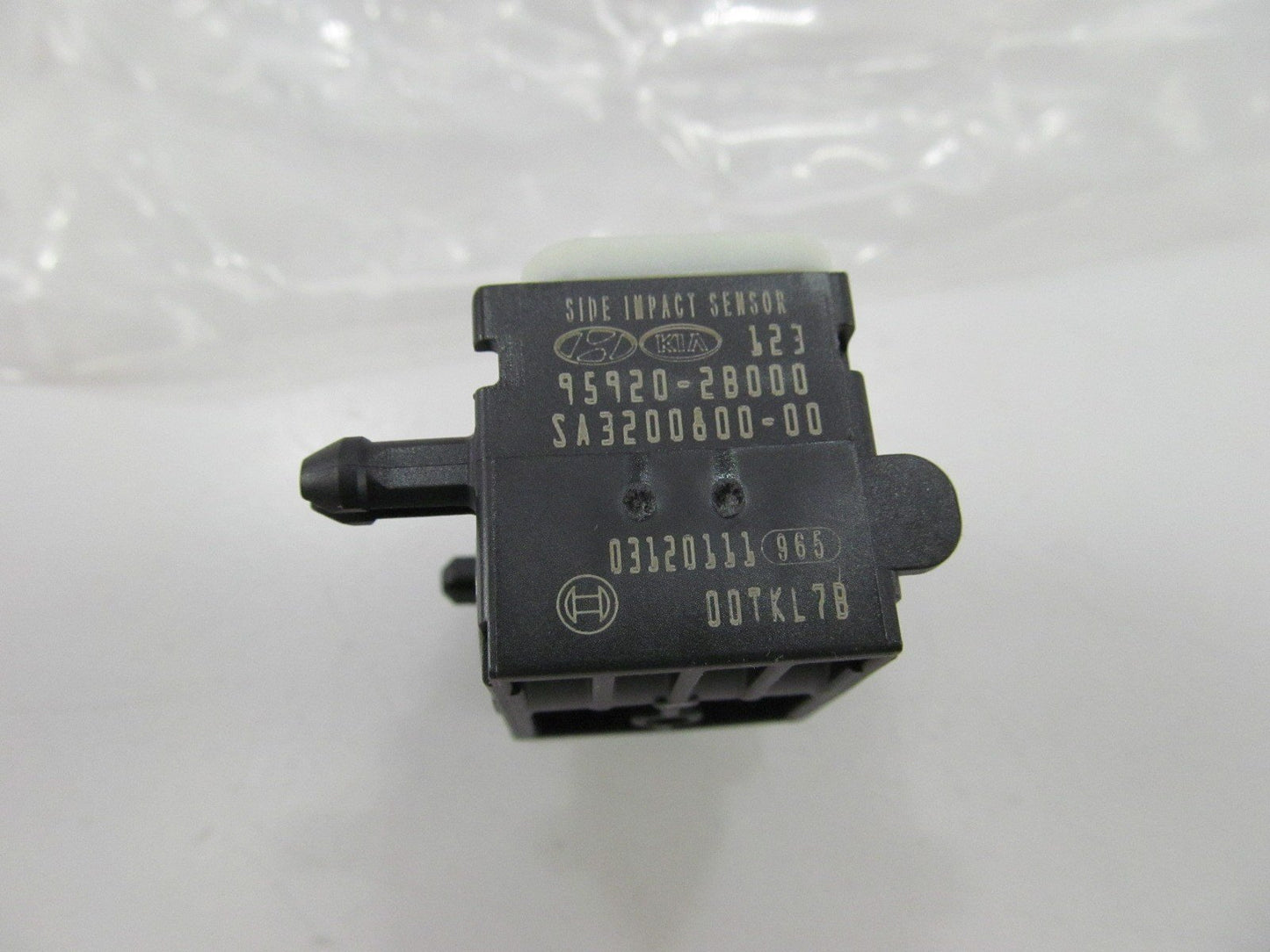 New Genuine Side Impact Crash Sensor SRS OEM For  Hyundai 959202B000