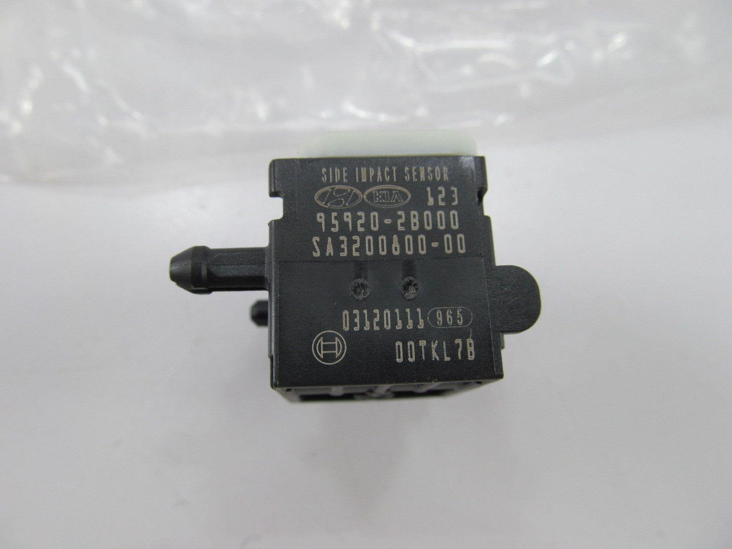 New Genuine Side Impact Crash Sensor SRS OEM For  Hyundai 959202B000