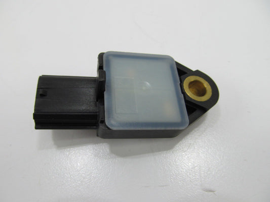 Front Side SRS Impact Crash Sensor OEM For 2006-12 Kia Sedona, 2007-08 Entourage