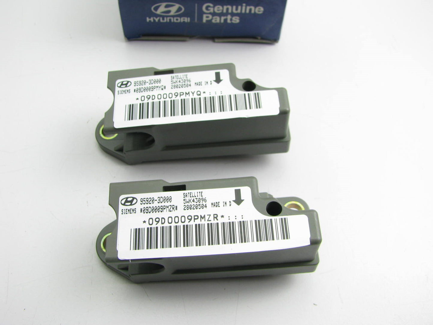 NEW - OEM Genuine SRS Side Crash Impact Sensor OEM For 01-05 Sonata 959203DA00
