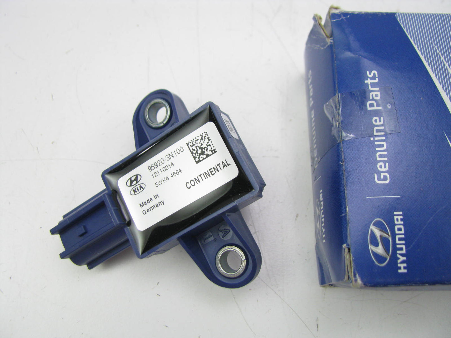 NEW - OEM 959203N100 Side Impact Crash Sensor For 2014-2016 Hyundai Equus