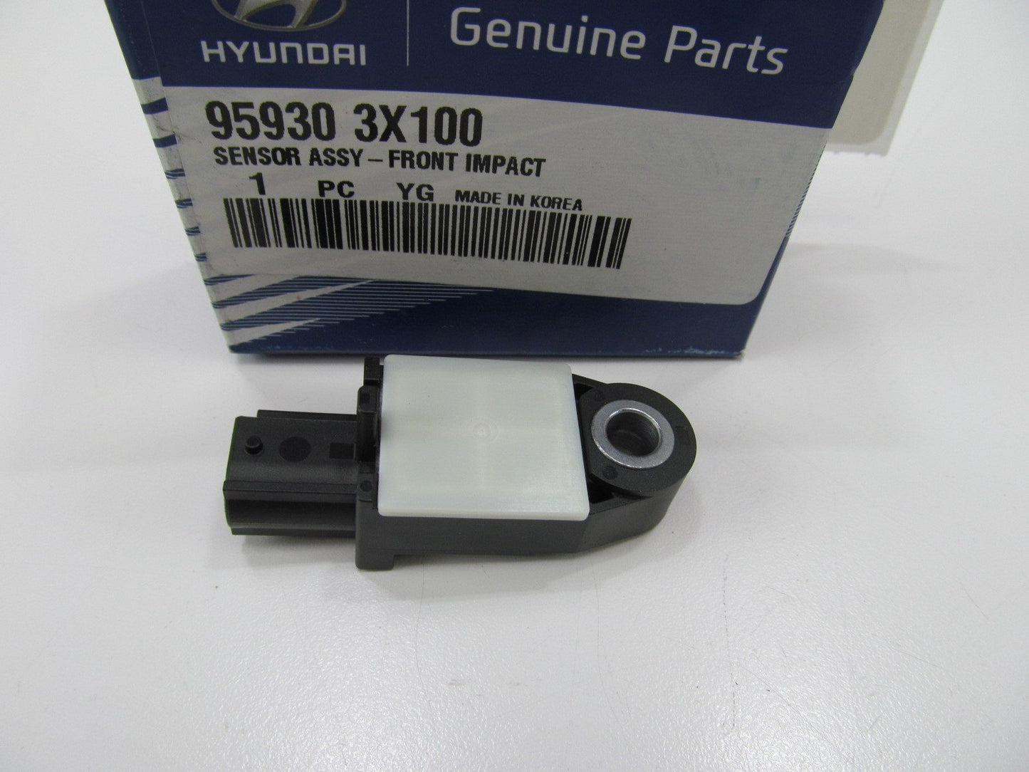 New Front SRS Impact Crash Sensor For 2013-2014 Hyundai Elantra GT 959303X100