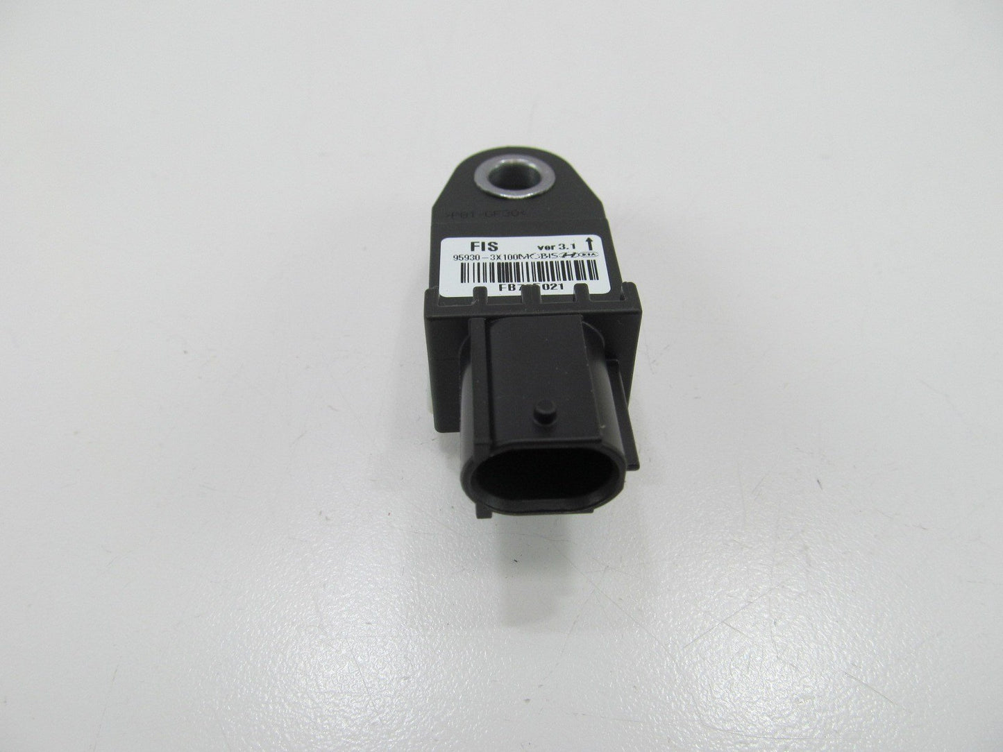 New Front SRS Impact Crash Sensor For 2013-2014 Hyundai Elantra GT 959303X100