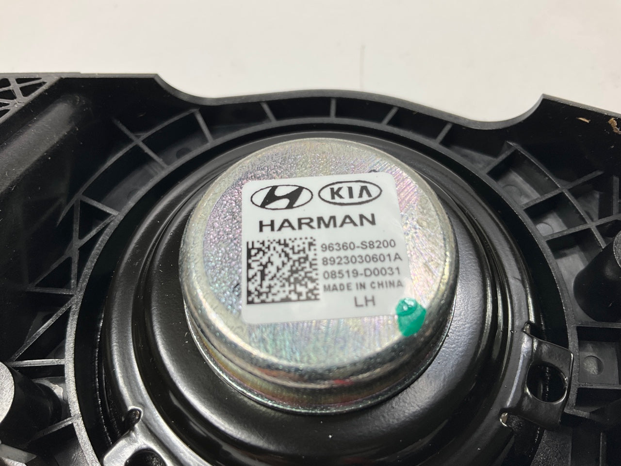 NEW Rear Left Drivers Side Speaker (Harman Audio) For 20-024 Palisade 96360S8200