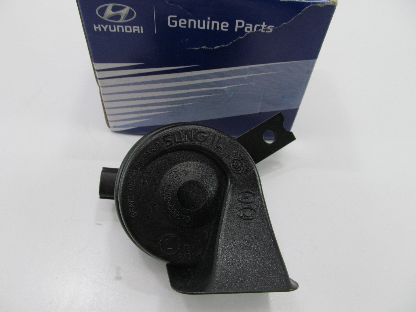 NEW - OEM 966113J100 Low Note Horn For 2007-2012 Hyundai Veracruz LOW NOTE