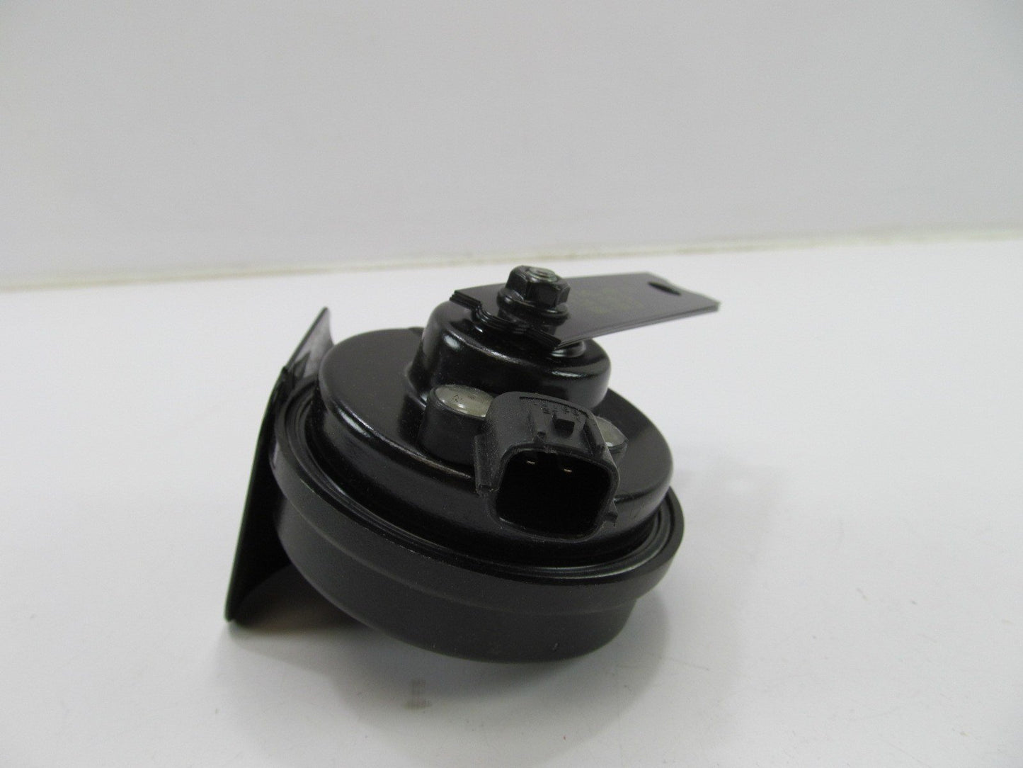 NEW - OEM 966113J100 Low Note Horn For 2007-2012 Hyundai Veracruz LOW NOTE
