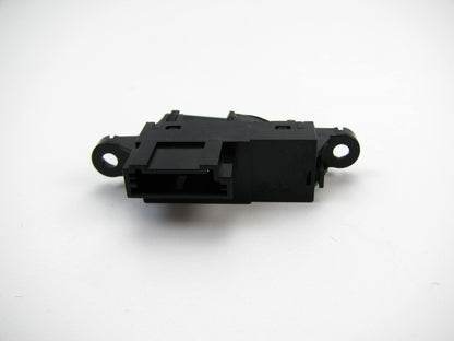 NEW GENUINE Hands Free Remote Steering Wheel Switch OEM For 12-14 Hyundai Accent