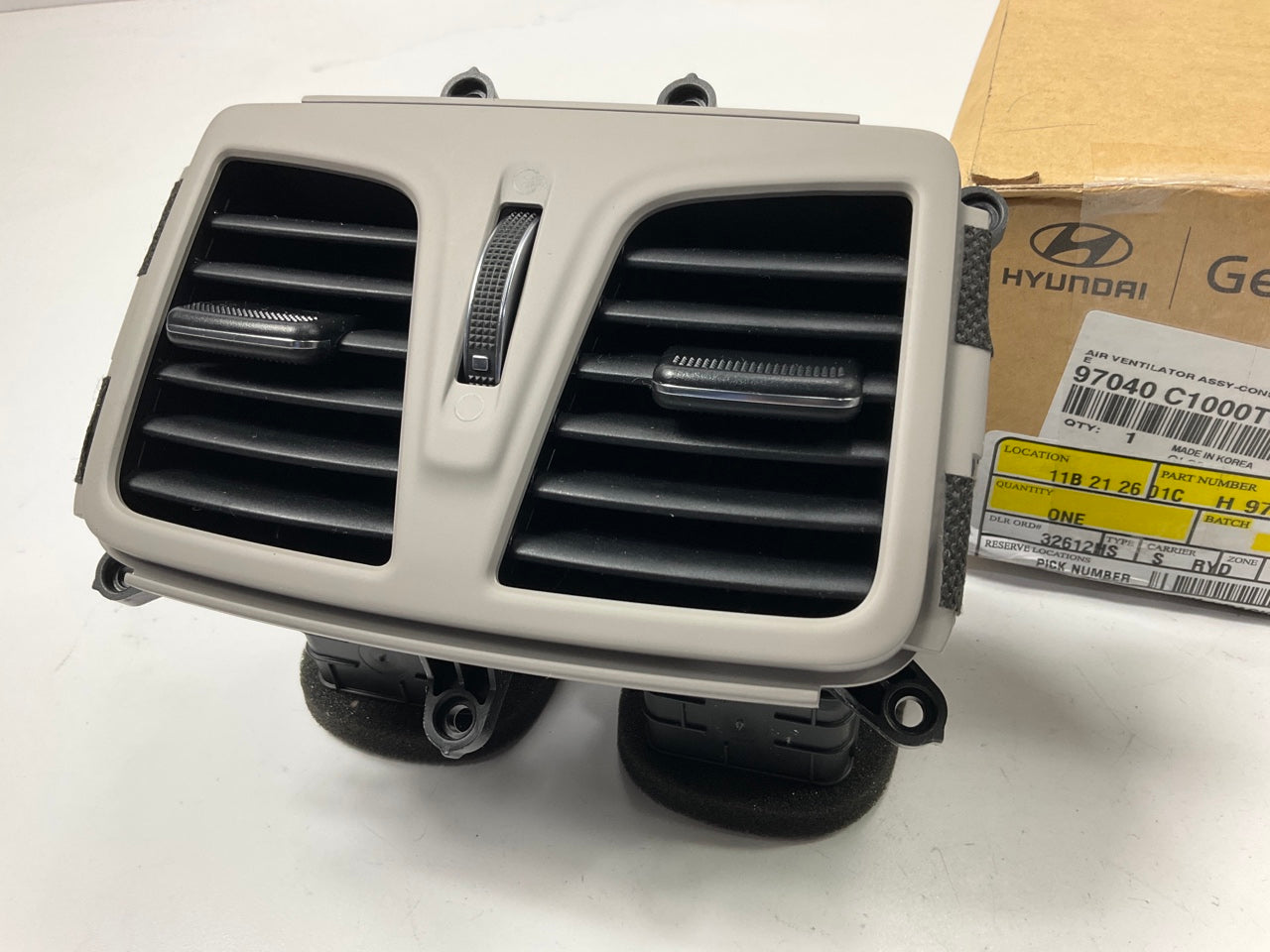 NEW Gray Center Console A/C Air Vents OEM For 2015-2019 Sonata 97040C1000TGG