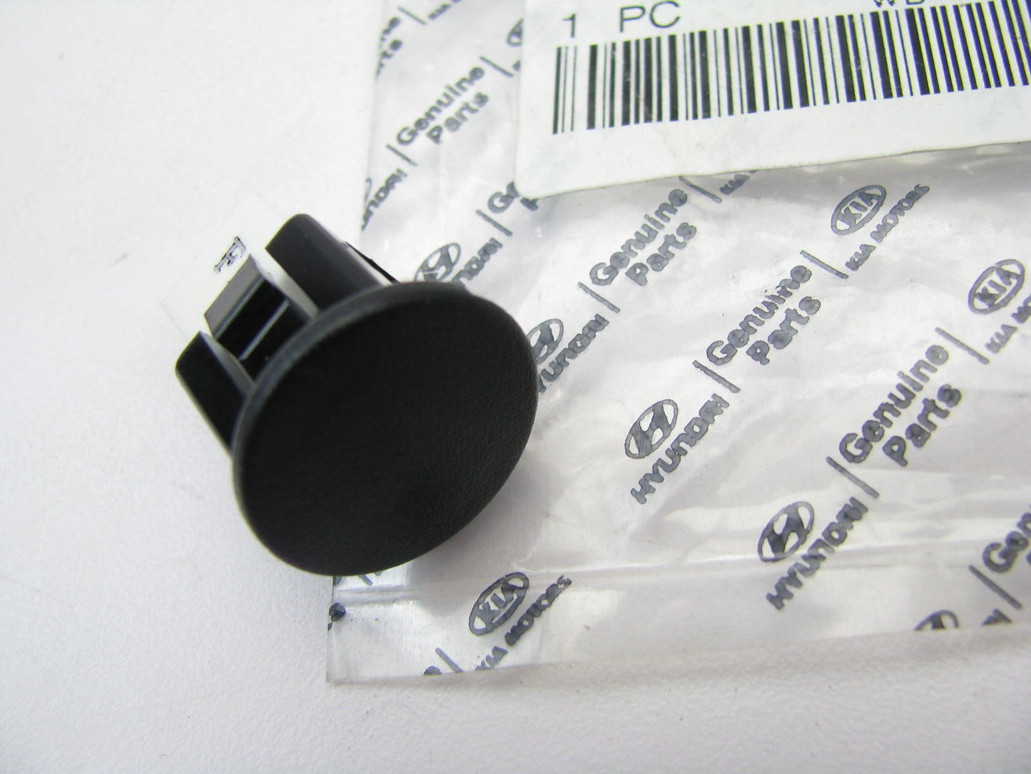 NEW GENUINE OEM Photo Light Temperature Temp Sensor For Hyundai 9725338000
