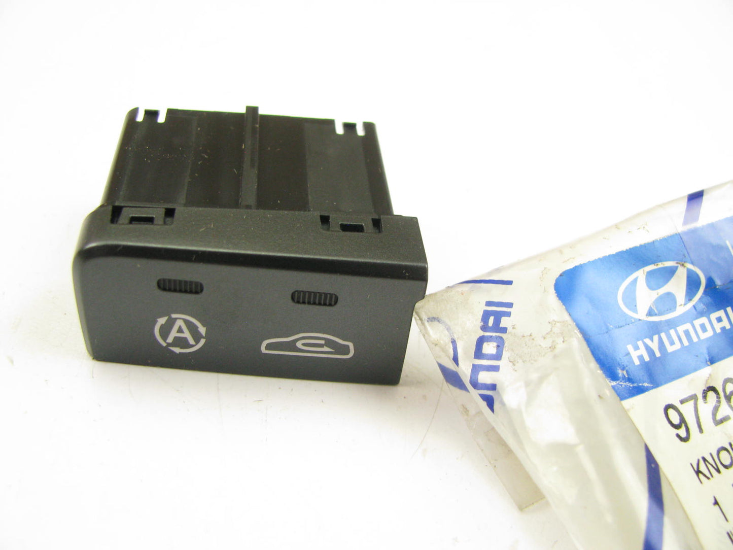 NEW - OEM Genuine Inside A/C Air Recirculation Button Switch For 2010-2013 Equus