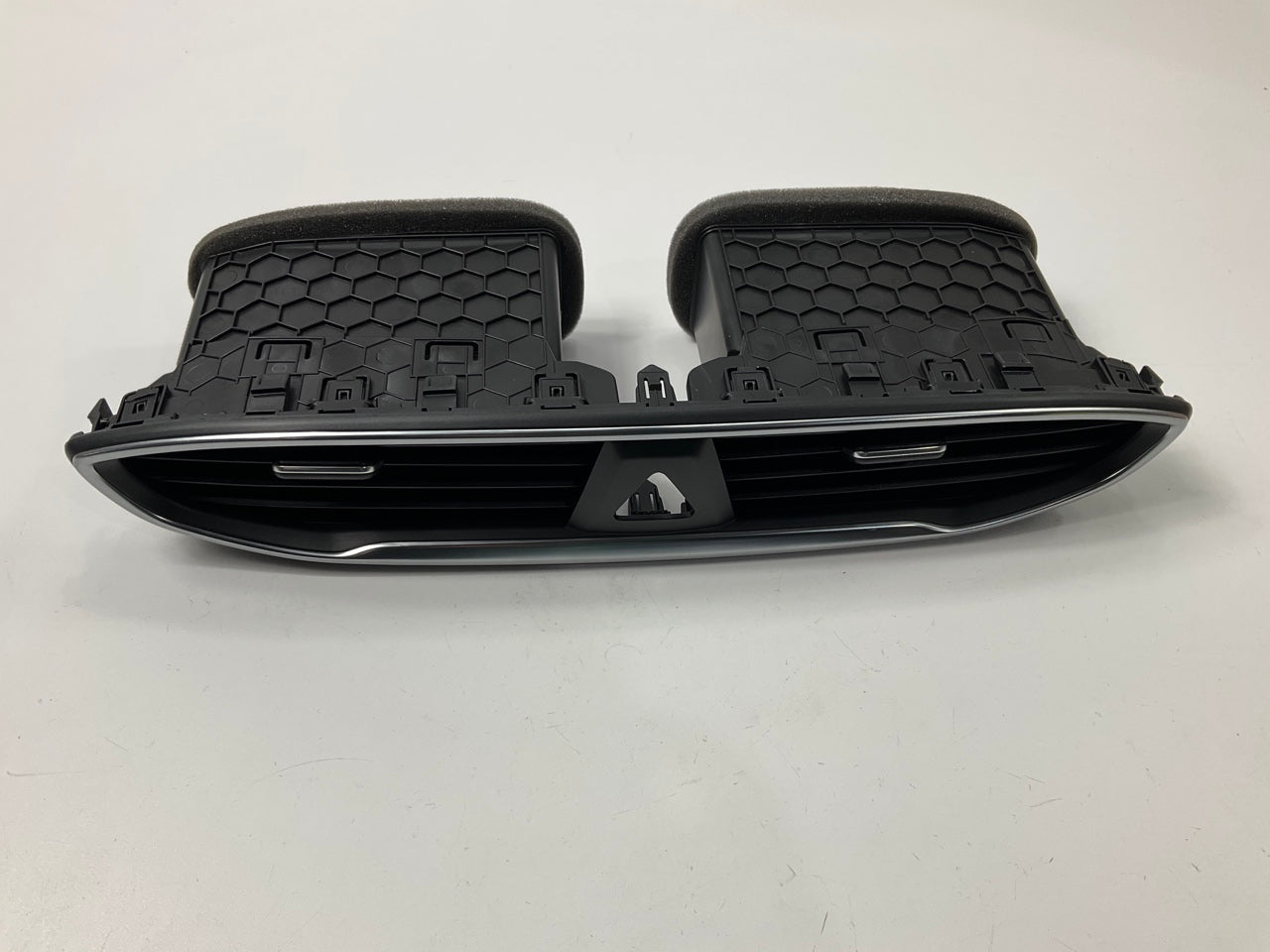 Center Left Drivers Side A/C Air Vent For 19-23 Hyundai Santa Fe 97410S2000VCS