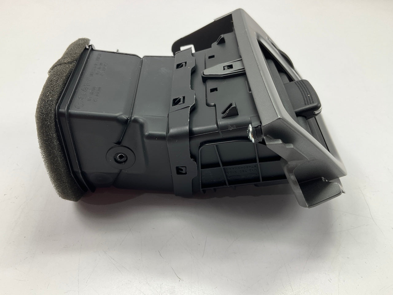 NEW Outer Right Passengers Side A/C Air Vent OEM For 14-16 Elantra, Korean Built