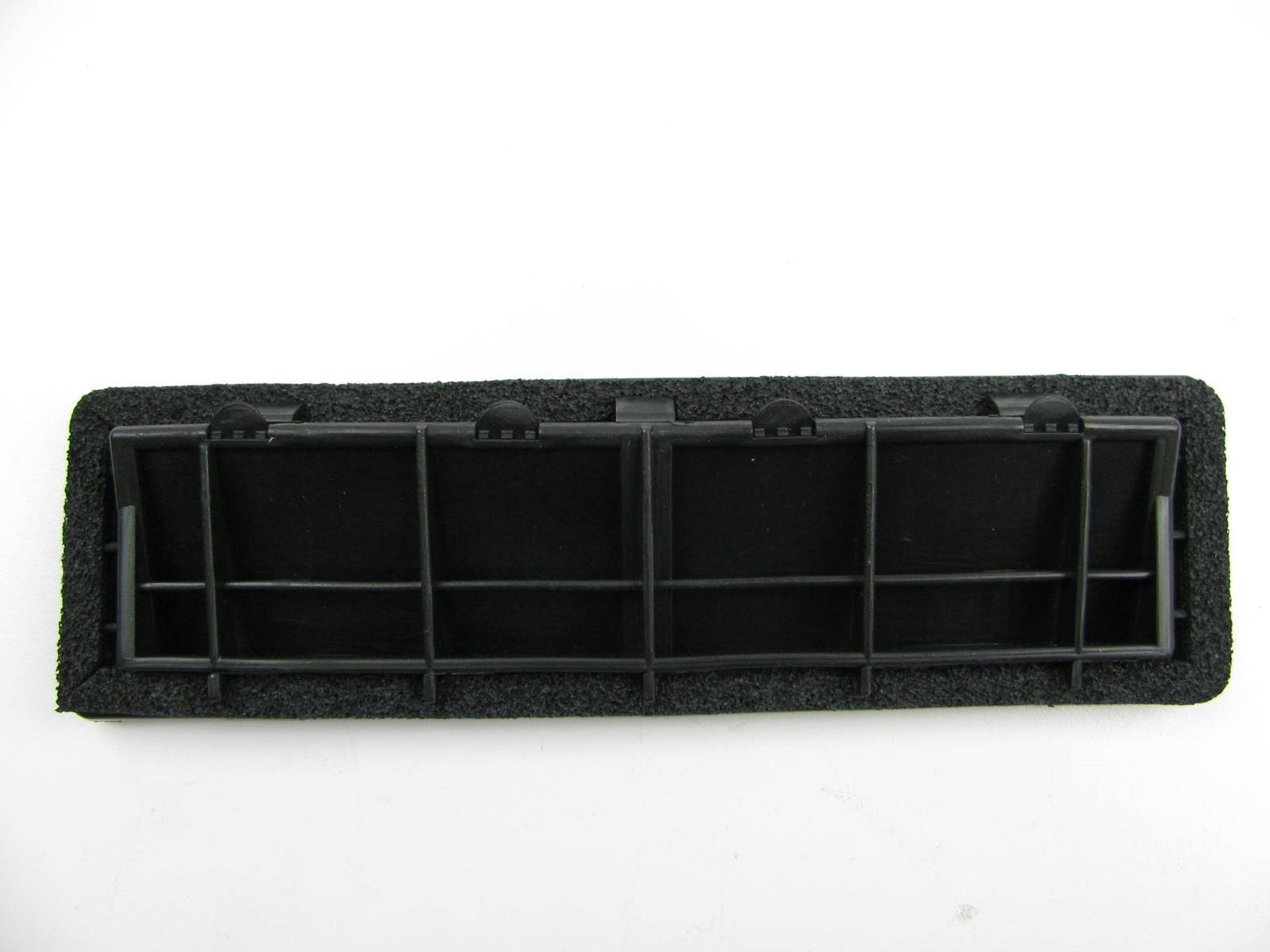 New OEM Quarter Panel Air Vent For 10-15 Genesis Coupe, 00-14 Accent 9751025001