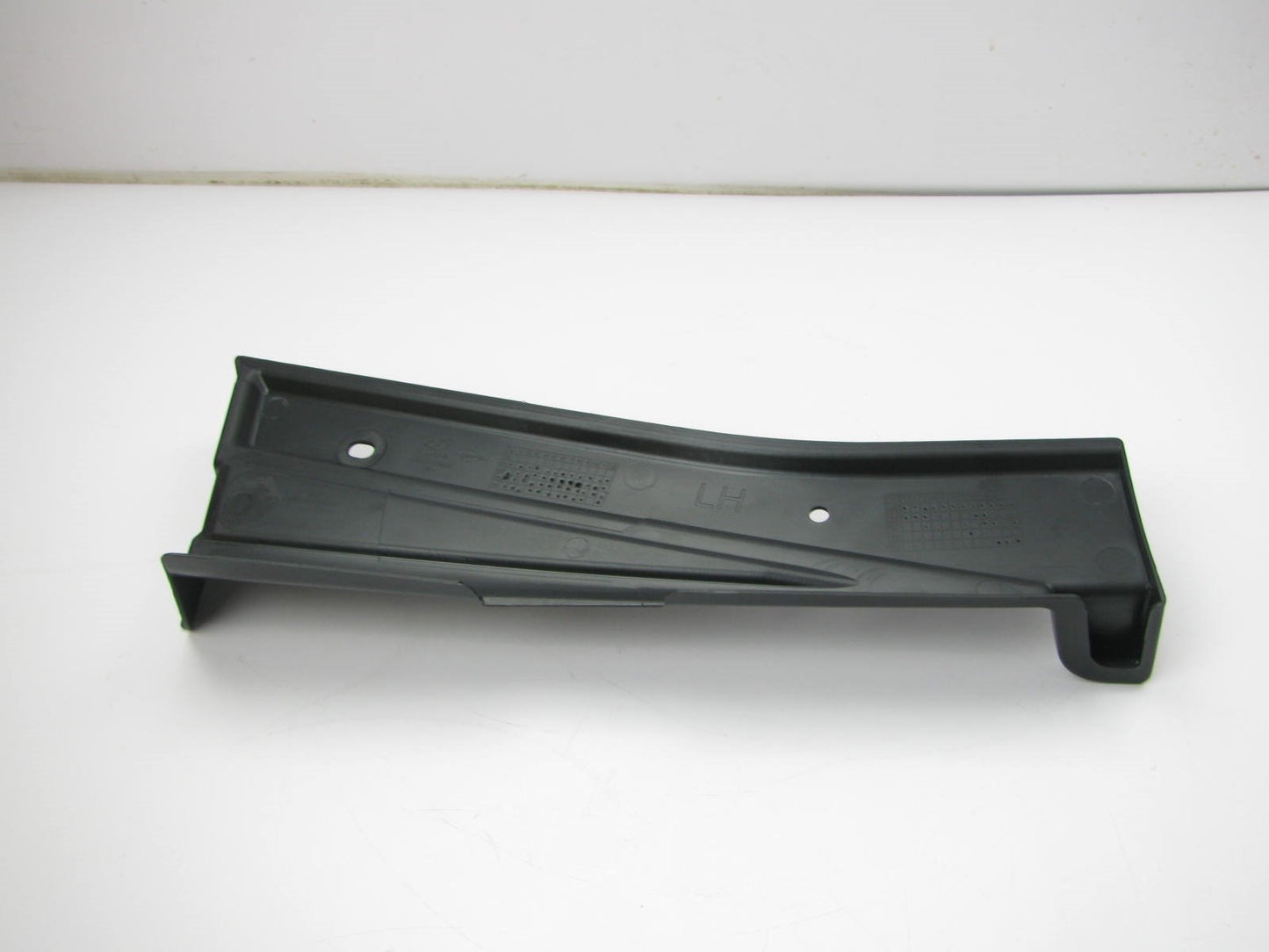 New OEM Rear Bumper Lower Guard Left Driver For 02-05 Sonata 975203D000