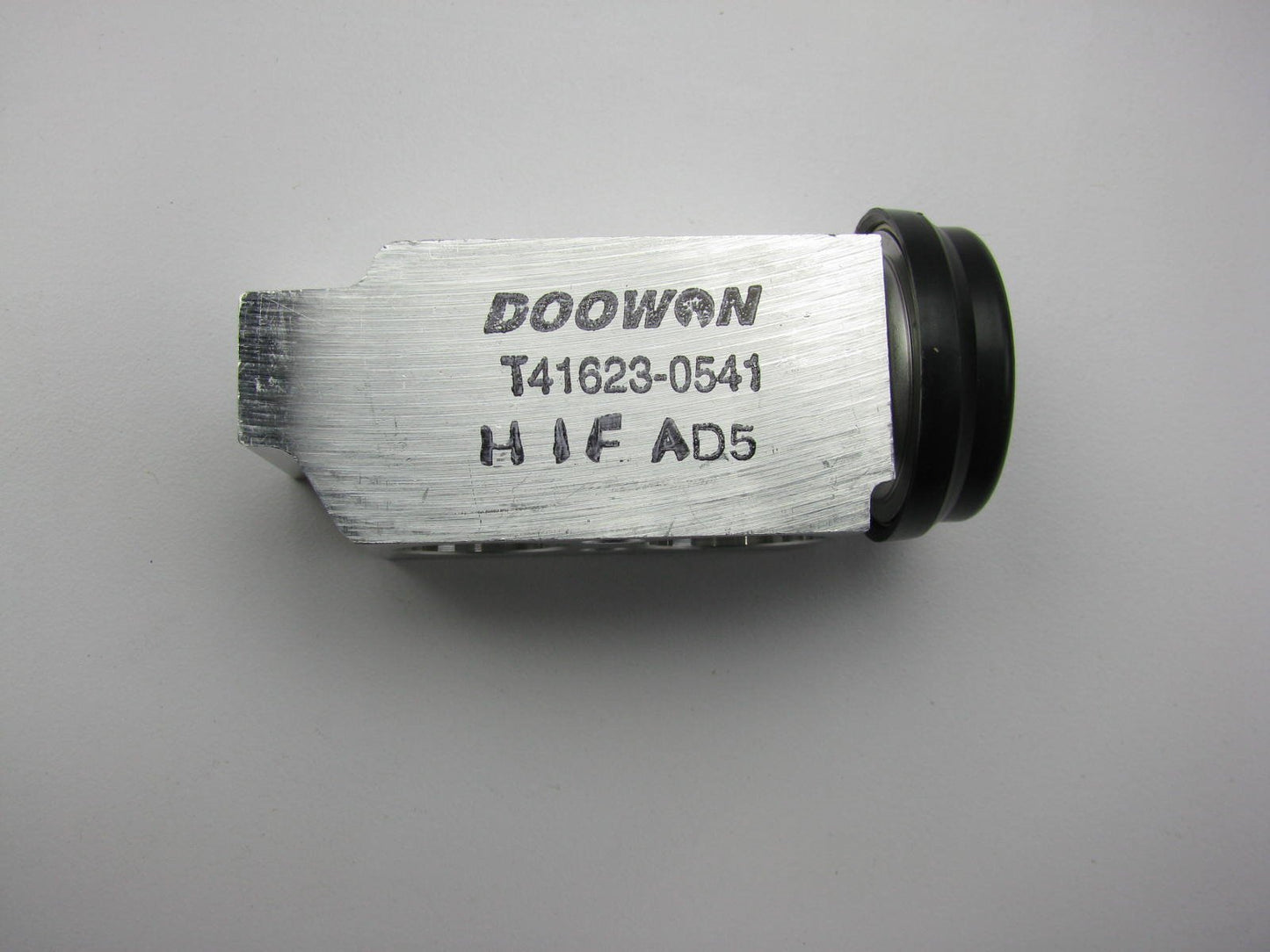 NEW GENUINE A/C Expansion Valve OEM For Hyundai 976041G001