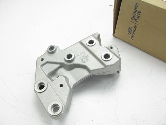 NEW A/C Compressor Mount Mounting Bracket OEM For 08-09 Santa Fe 2.7L 977033L270