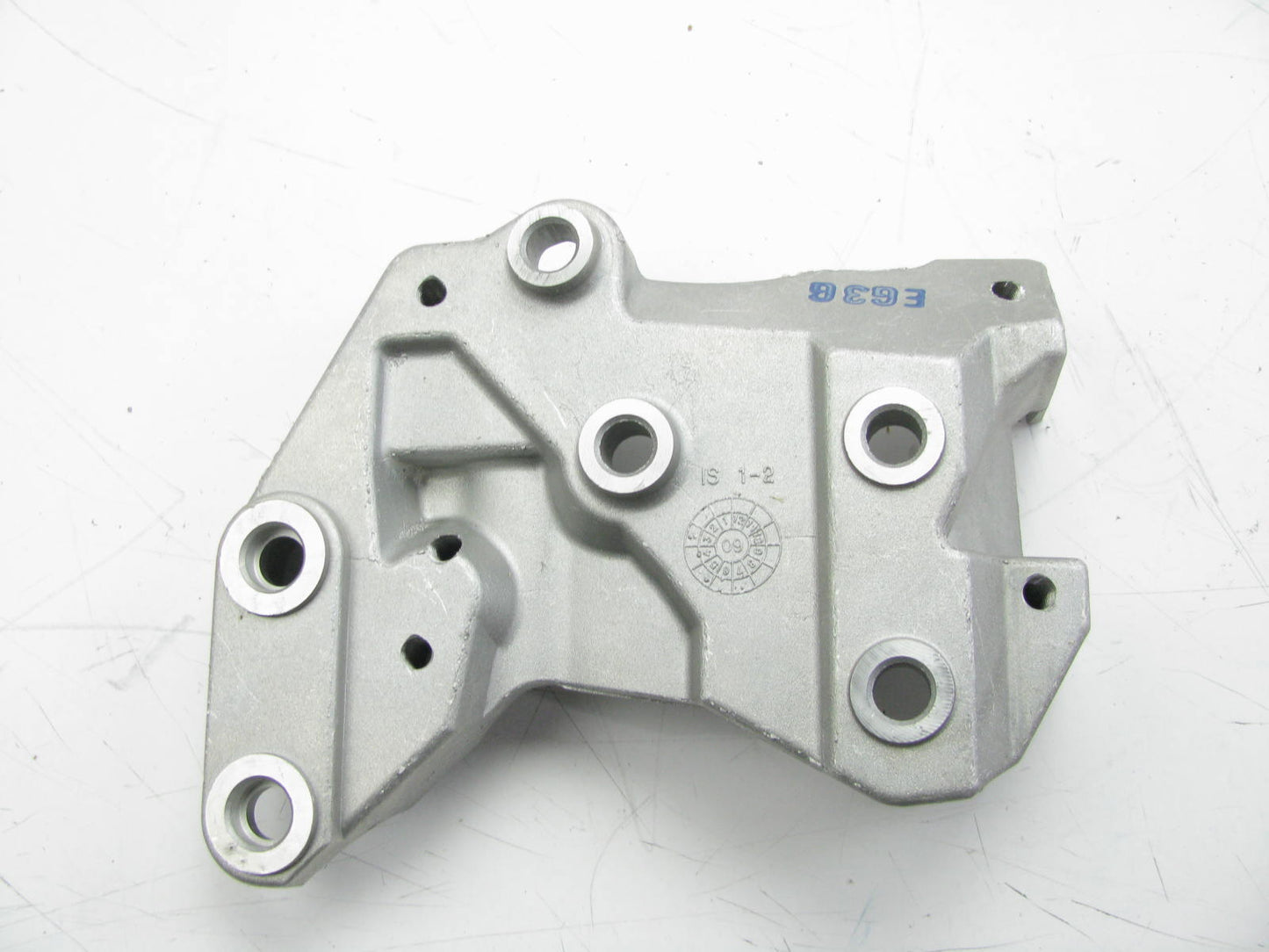 NEW A/C Compressor Mount Mounting Bracket OEM For 08-09 Santa Fe 2.7L 977033L270
