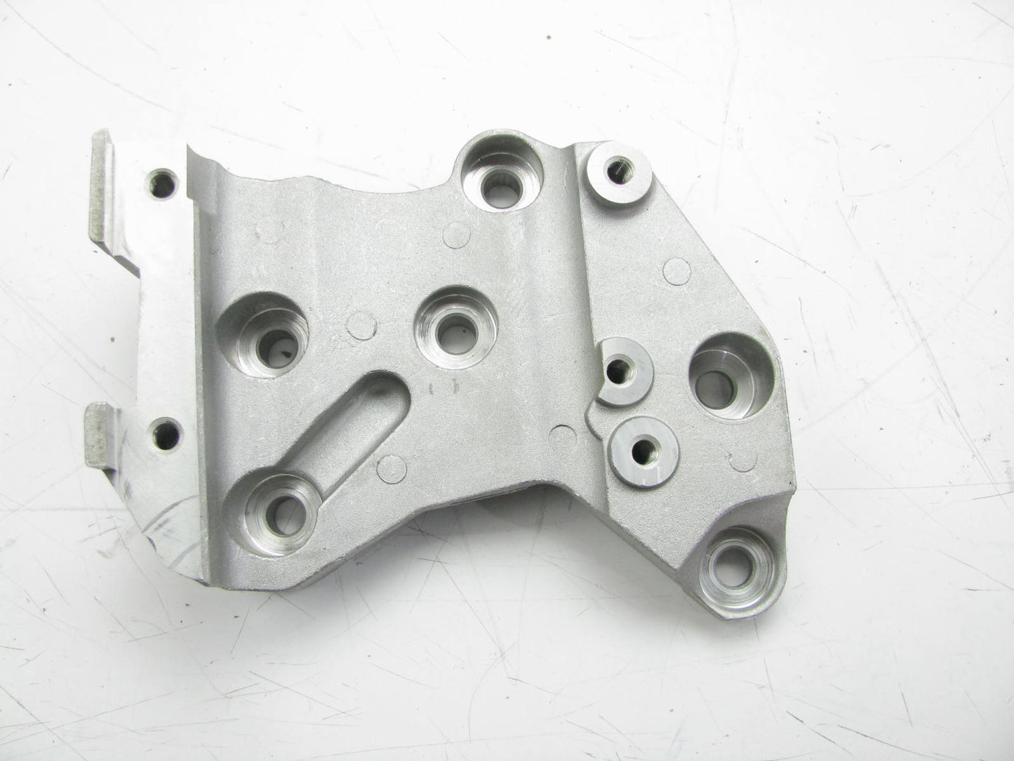 NEW A/C Compressor Mount Mounting Bracket OEM For 08-09 Santa Fe 2.7L 977033L270