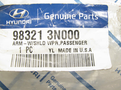 NEW GENUINE Right Passenger Side Wiper Arm OEM For 2010 Hyundai Equus 983213N000