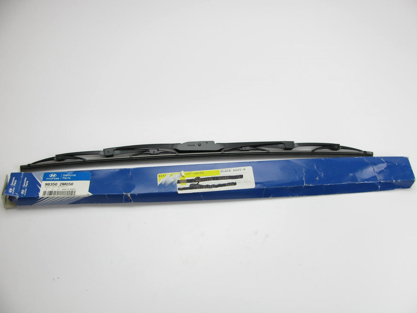 Left Drivers Side Windshield Wiper Blade OEM For 13-15 Genesis Coupe 983502M050