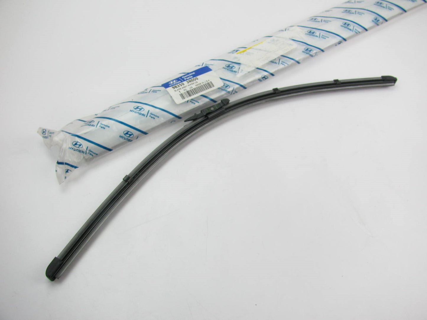 LEFT (DRIVERS SIDE) Windshield Wiper Blade OEM For 09-11 Genesis  983503N000