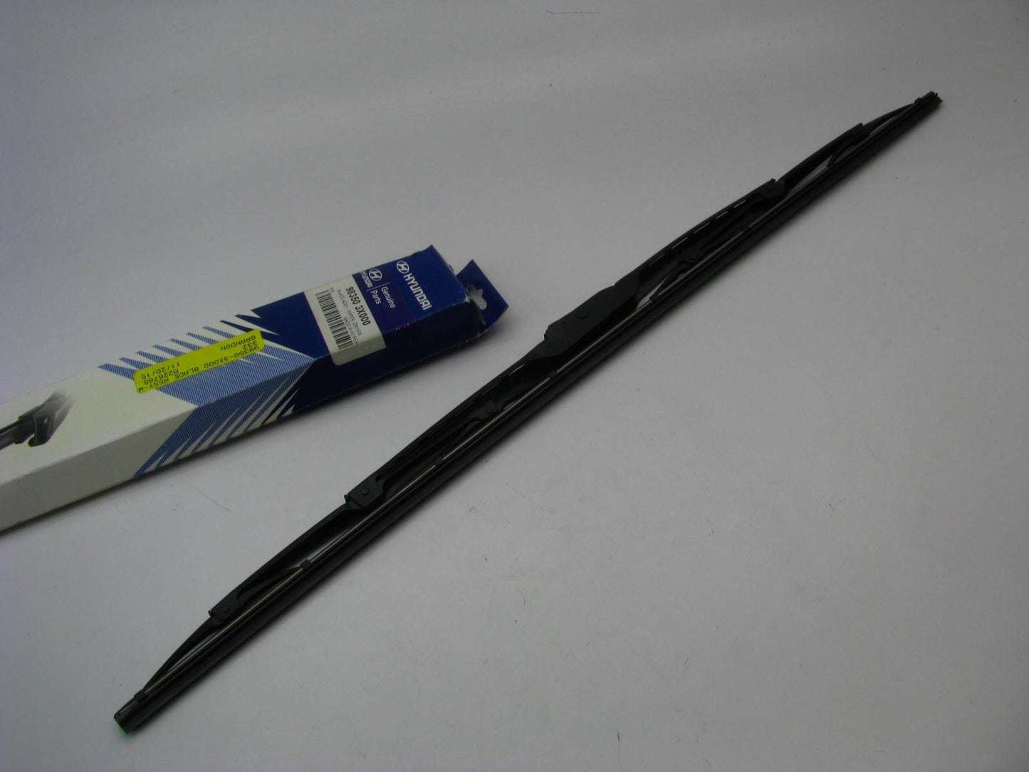 NEW GENUINE Right Windshield Wiper Blade OEM For 2015-2018 Hyundai Tucson