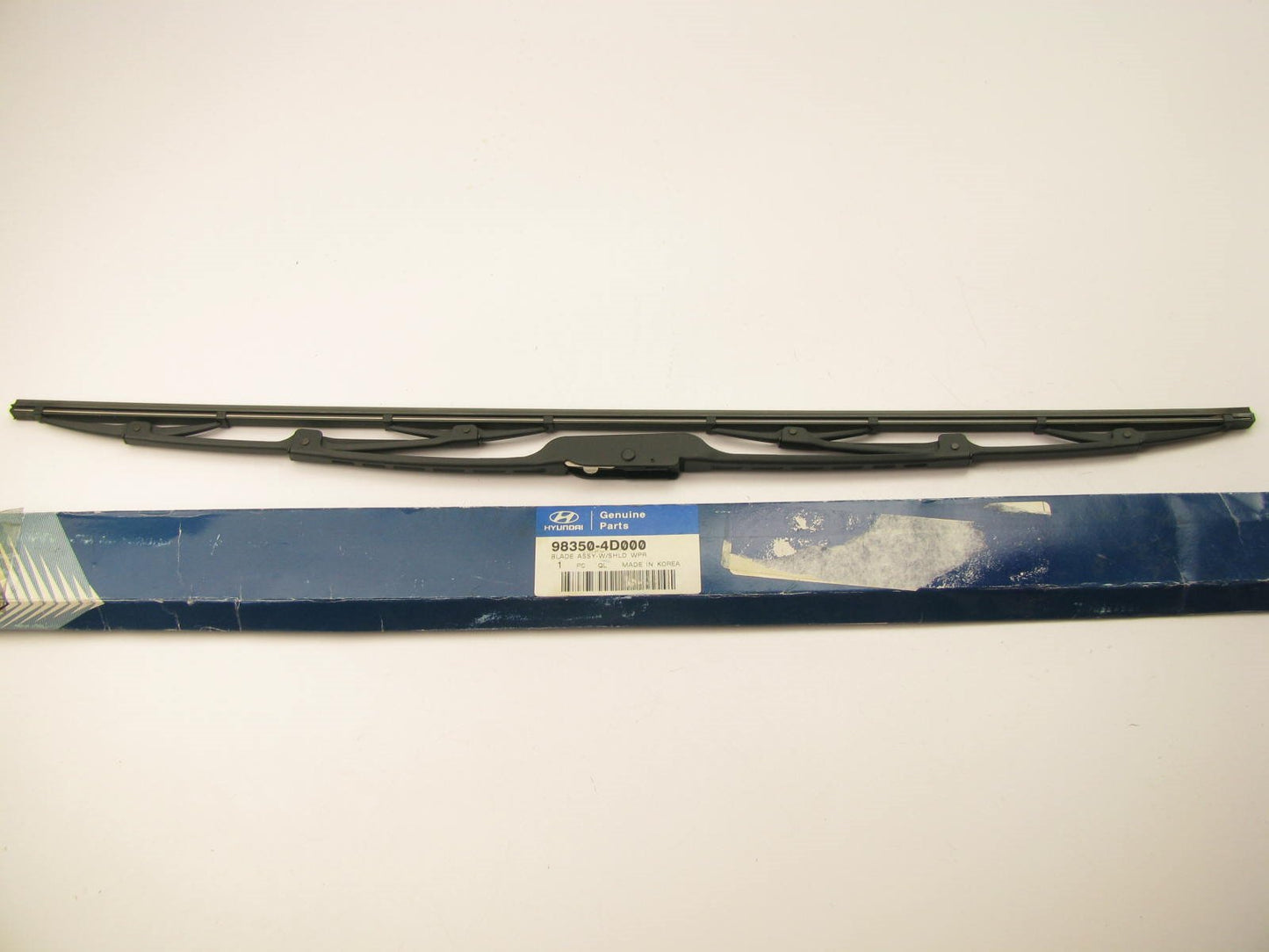 New Genuine Front Left Windshield Wiper Blade OEM For Hyundai 983504D000