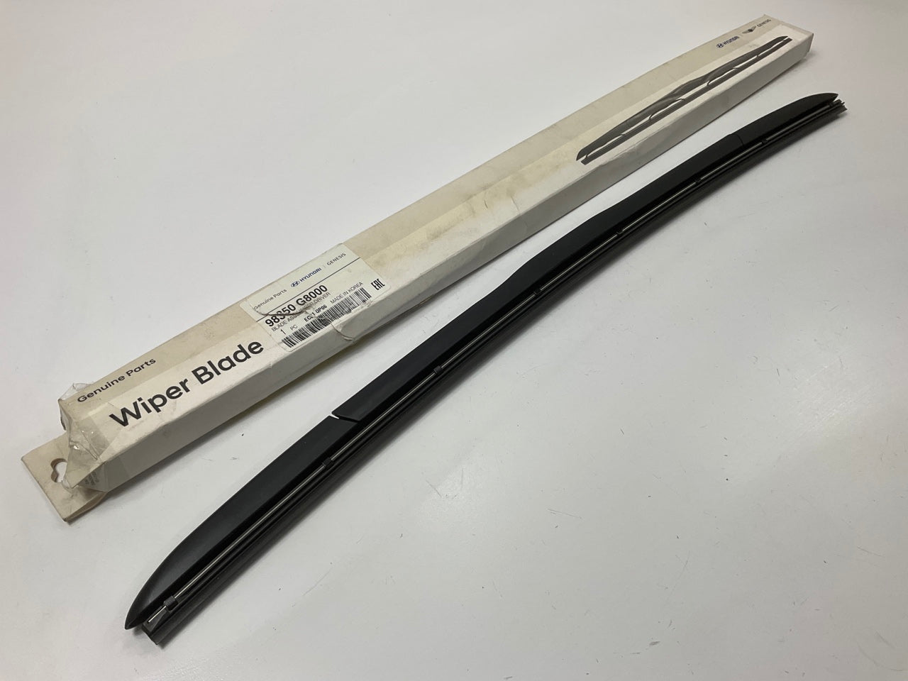 NEW Left Drivers Side Windshield Wiper Blade OEM For 2017-2020 Ioniq 98350G8000